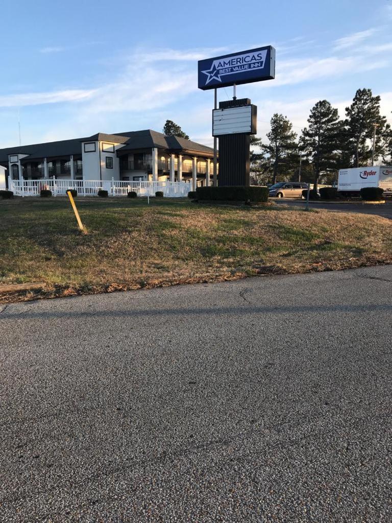 Americas Best Value Inn Holly Springs Εξωτερικό φωτογραφία